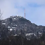 Charmante In *